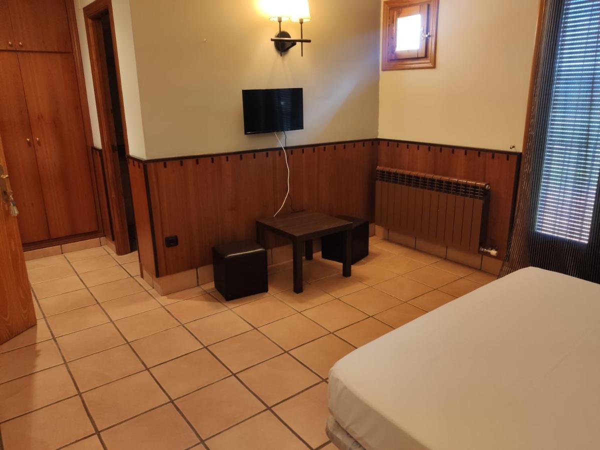 Hostal Tastavins Пеньярроия-де-Таставинс Экстерьер фото