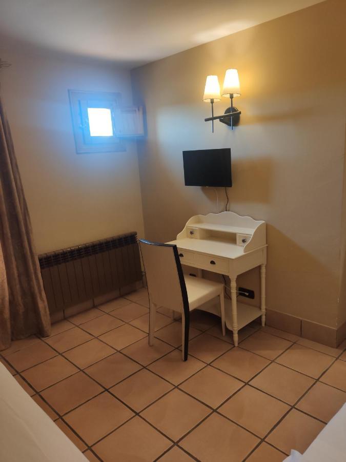 Hostal Tastavins Пеньярроия-де-Таставинс Экстерьер фото