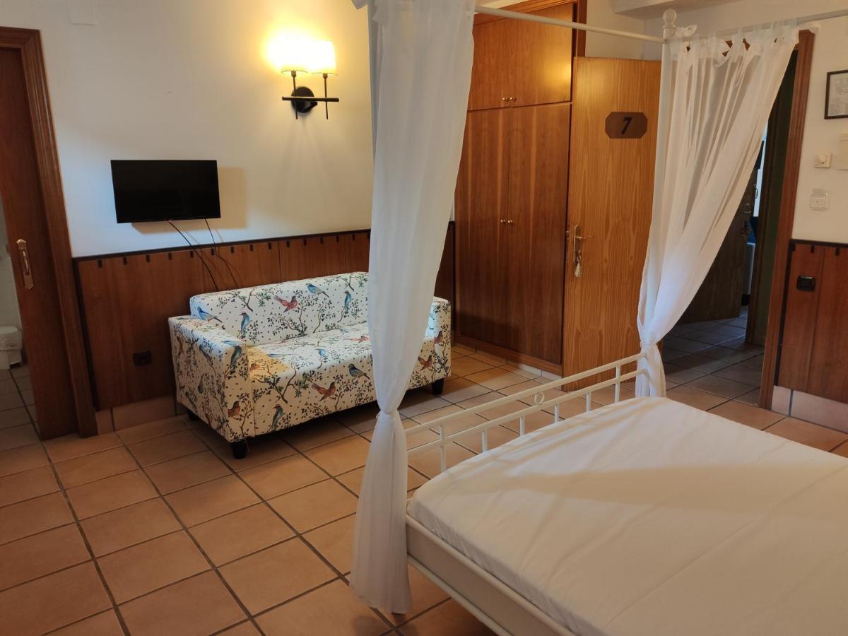 Hostal Tastavins Пеньярроия-де-Таставинс Экстерьер фото